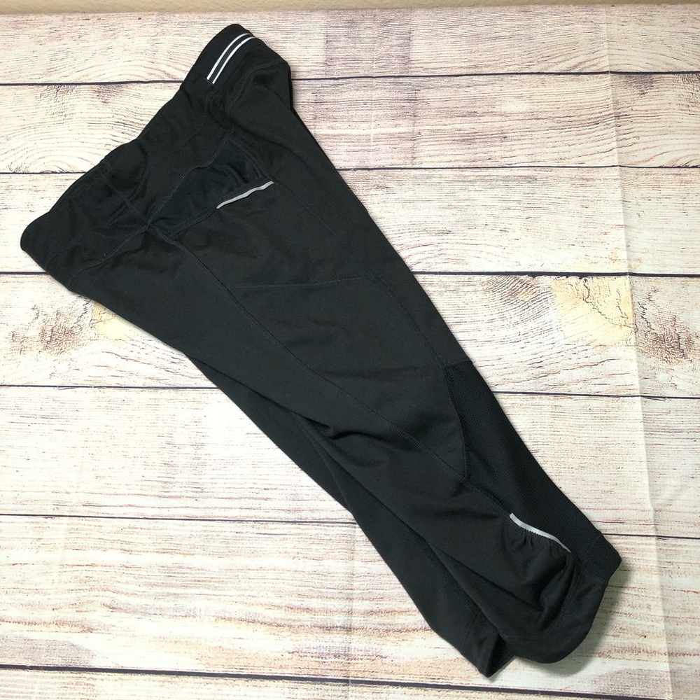 Athleta Performance Capris - Picture 2 of 9